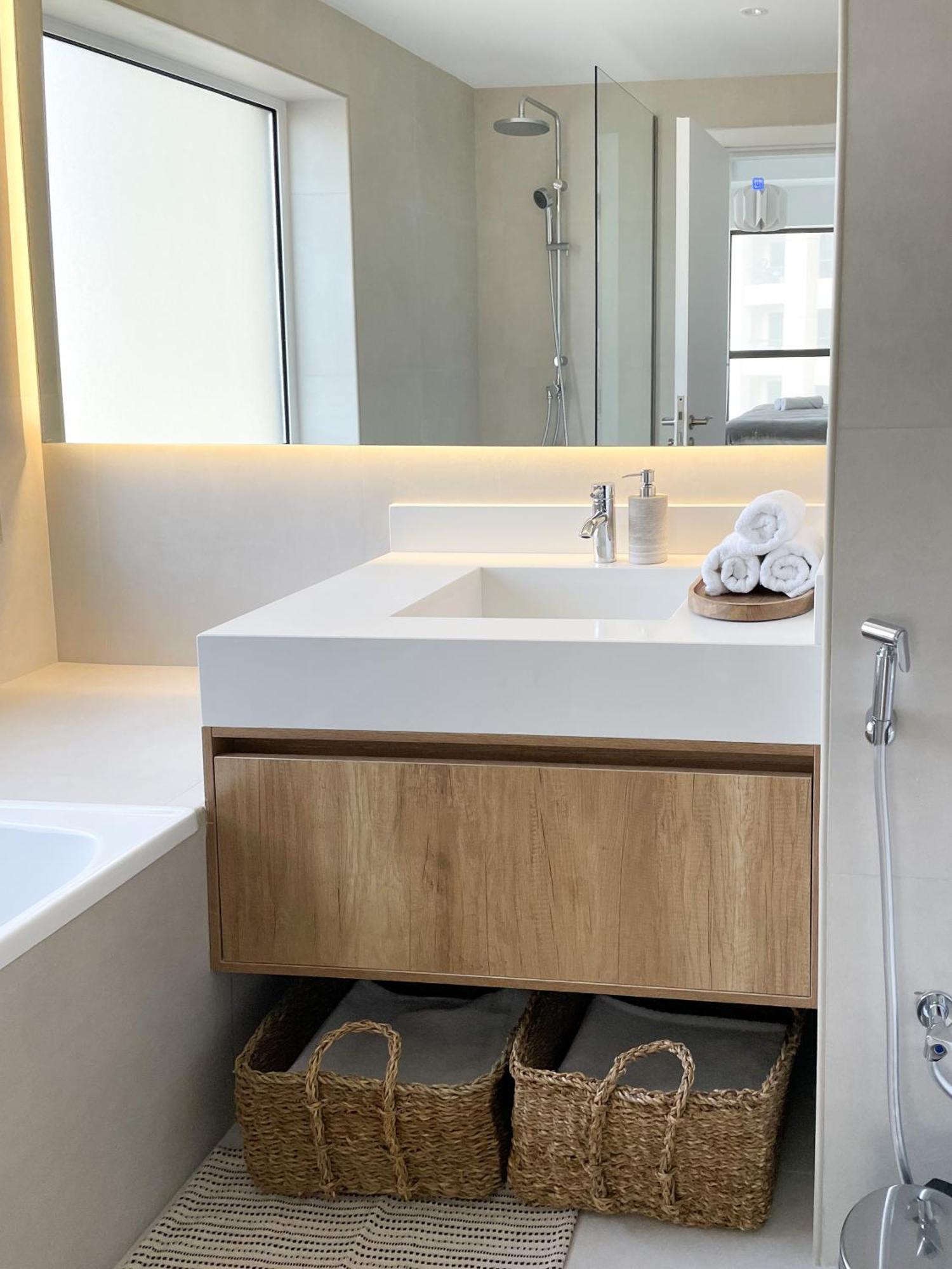 Fav 2-bedroom By The In Jbr Bahar With Stunning Marina View Dubai