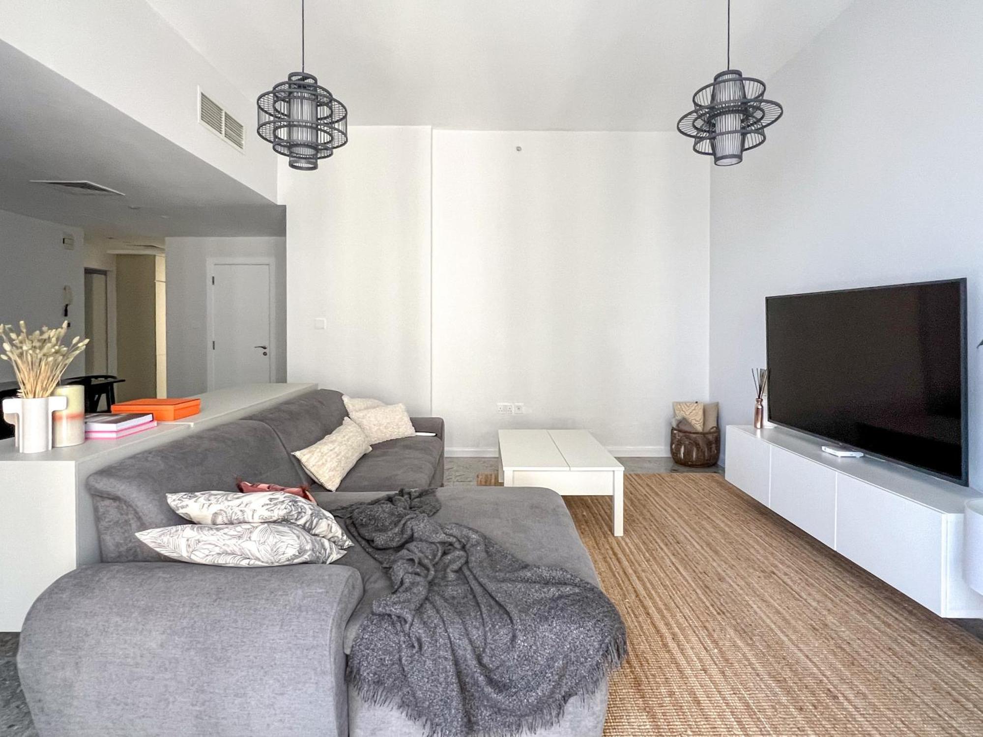 Fav 2-bedroom By The In Jbr Bahar With Stunning Marina View Dubai